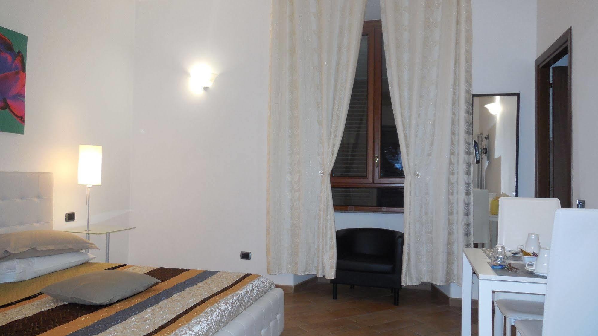 Tridente Rooms Rome Bagian luar foto
