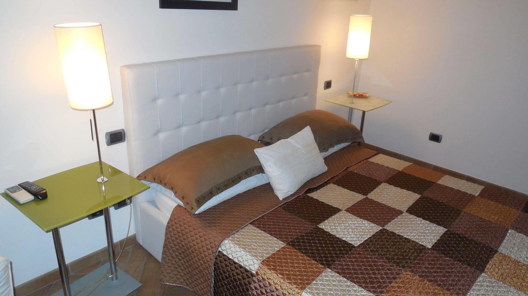 Tridente Rooms Rome Bagian luar foto