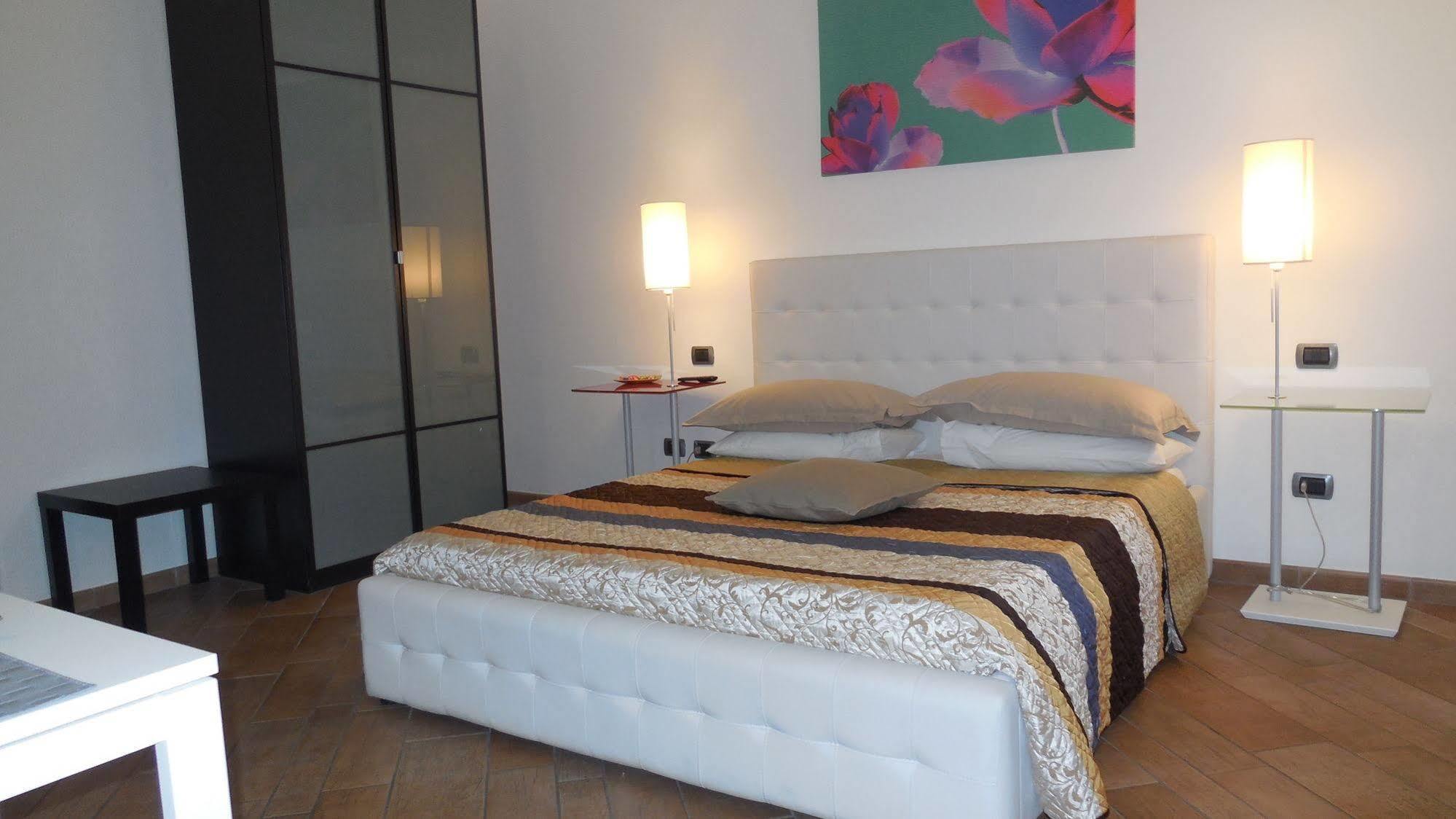 Tridente Rooms Rome Bagian luar foto