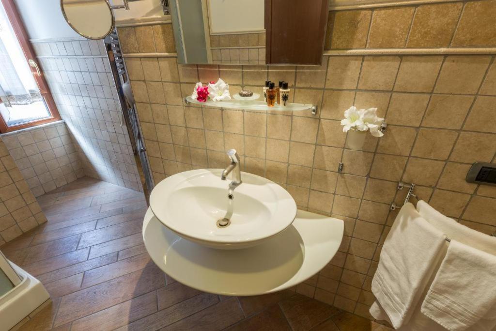 Tridente Rooms Rome Bagian luar foto